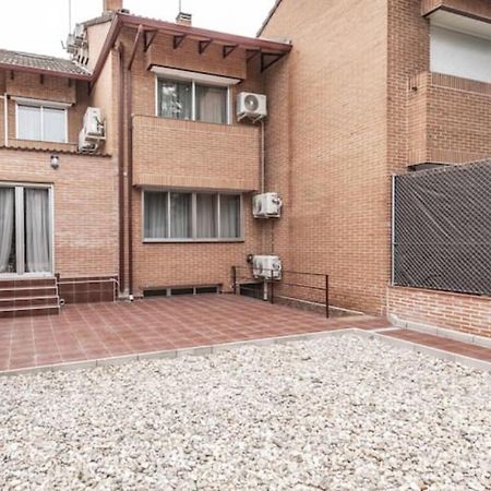 Hôtel Chalet Alameda De Osuna à Madrid Extérieur photo