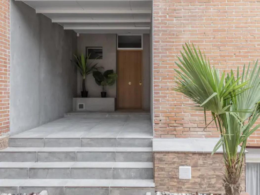 Hôtel Chalet Alameda De Osuna à Madrid Extérieur photo