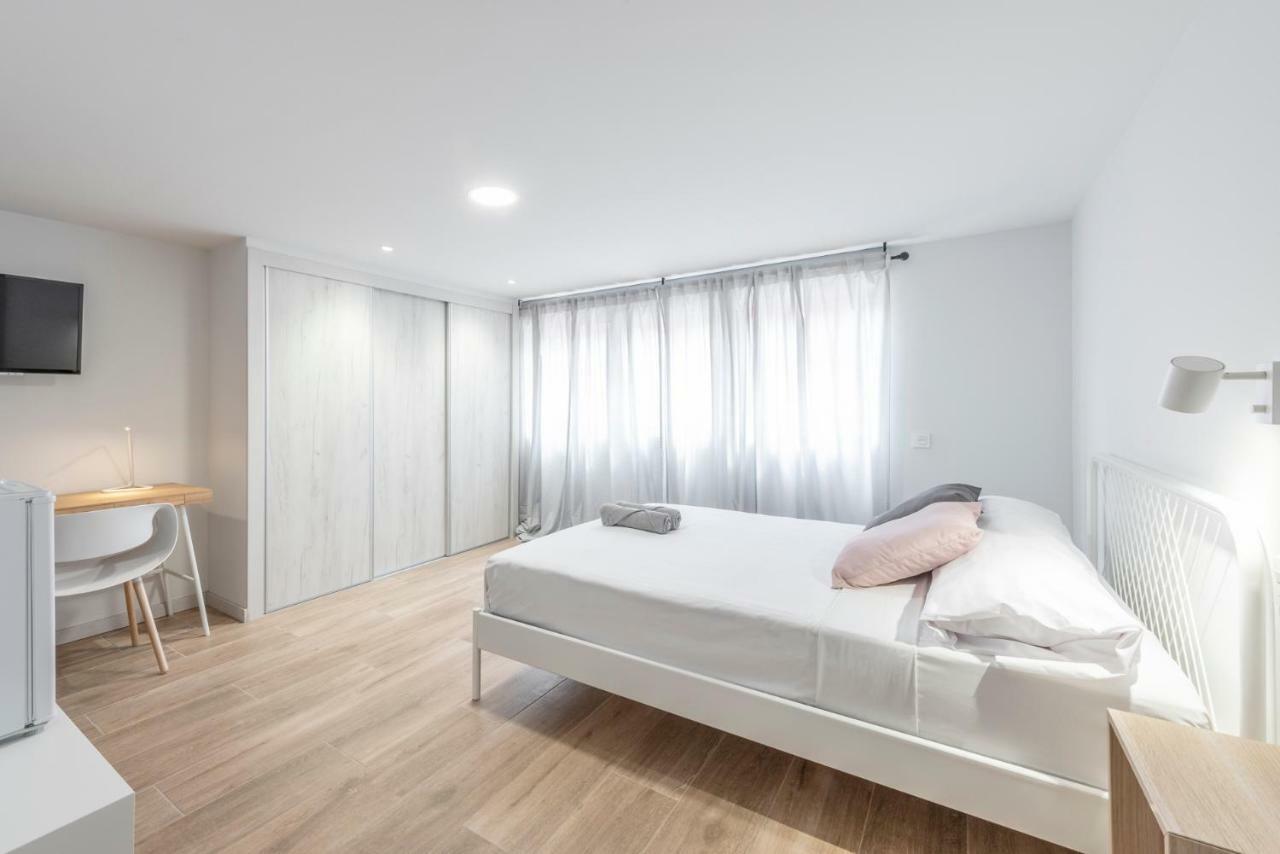 Hôtel Chalet Alameda De Osuna à Madrid Extérieur photo