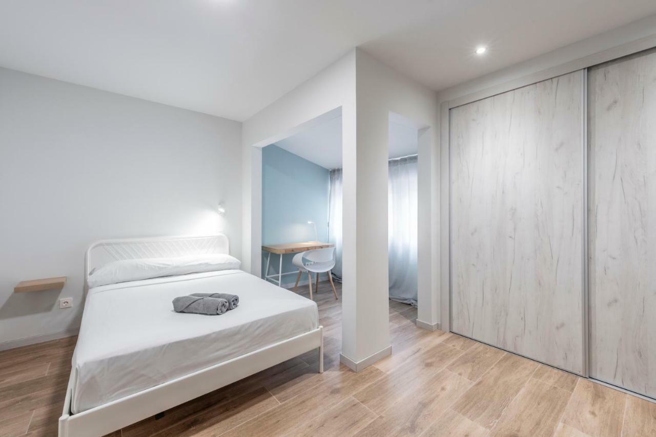Hôtel Chalet Alameda De Osuna à Madrid Extérieur photo